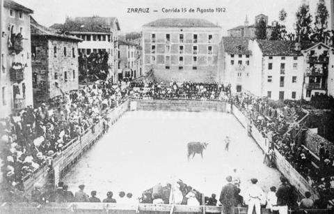 Zarautz. Zezenketa. 1912ko abuztuaren 15a