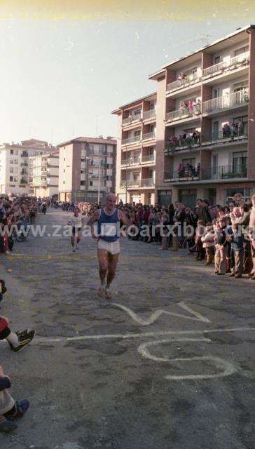 III Cross Urdaneta 1980