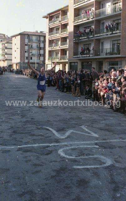 III Cross Urdaneta 1980