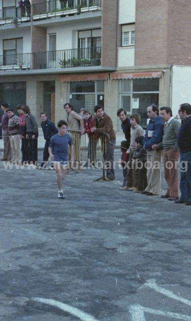 III Cross Urdaneta 1980