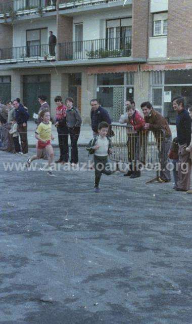 III Cross Urdaneta 1980