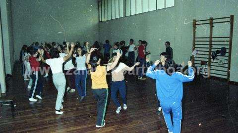 Curso de gimnasia y danza en el albergue Monte Albertia