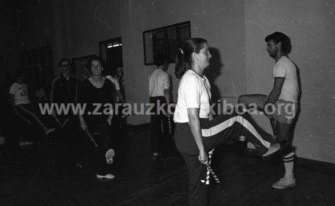 Curso de gimnasia y danza en el albergue Monte Albertia