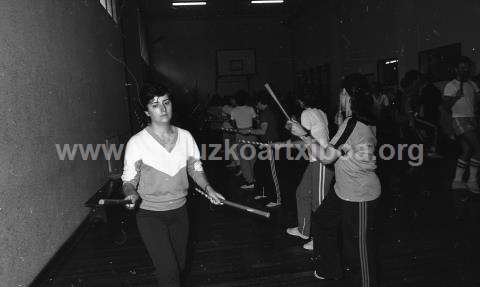 Curso de gimnasia y danza en el albergue Monte Albertia