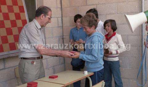 Entrega de premios de un torneo de ajedrez