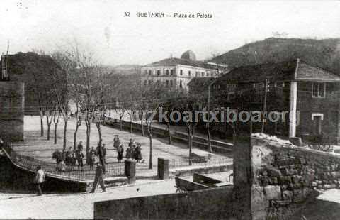 Guetaria. Plaza de Pelota