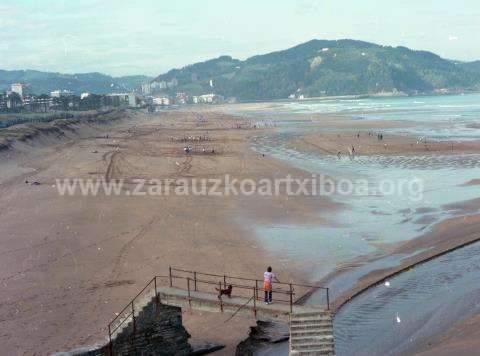 Vista panorámica de la playa de Zarautz