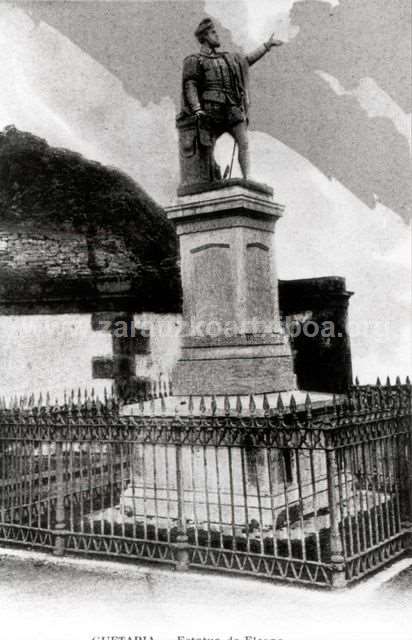 Guetaria. Estatua de Elcano