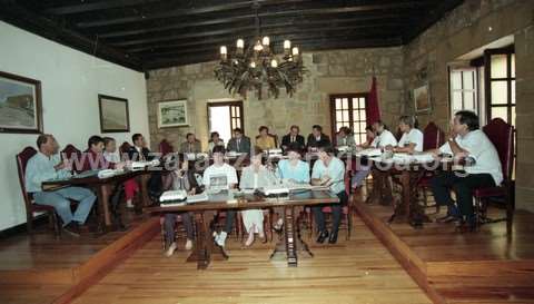 Constitución del nuevo ayuntamiento 1999