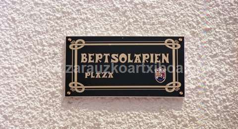 Inauguración de Bertsolarien Plaza