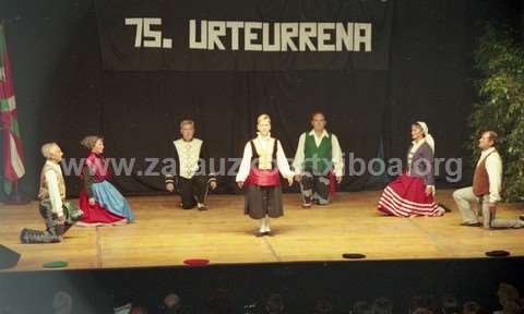 Irrintzi. Teatro