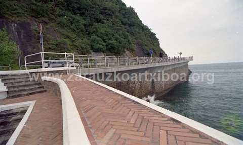 Zarautz-Getaria oinezkoen pasealekua