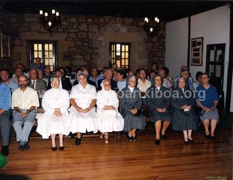 Homenaje a las Hermanas de la Caridad de Santa Ana 2000