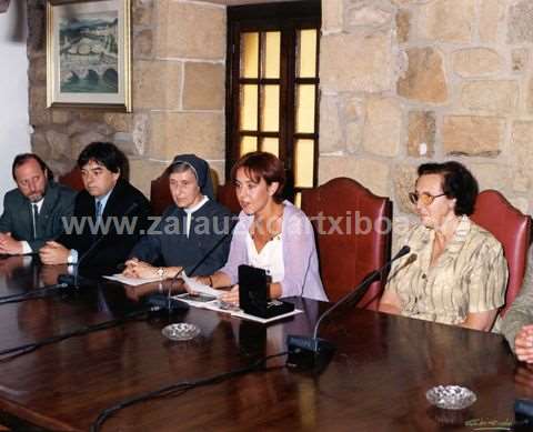 Homenaje a las Hermanas de la Caridad de Santa Ana 2000