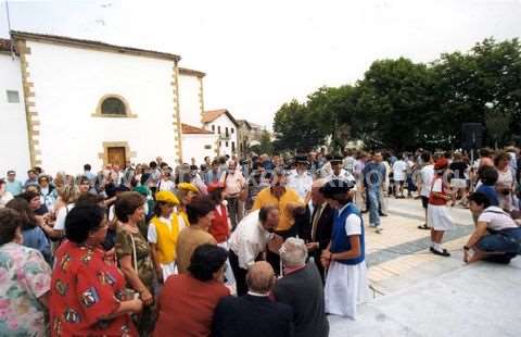 Inauguración de la Bertsolarien Plaza