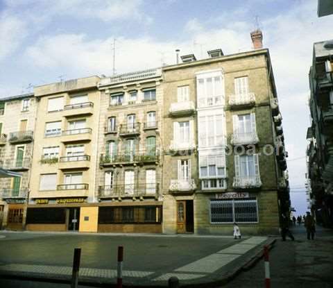 Edificios de la Musika Plaza de Zarautz.