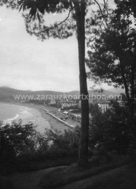 Vista de la playa de Zarautz desde el monte Santa Bárbara.