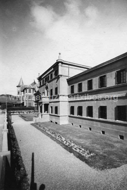 Fachada del edificio de "Azucarera del Ebro"