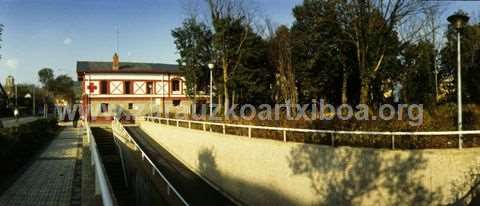 Fachada de la sede de la Cruz Roja de Zarautz