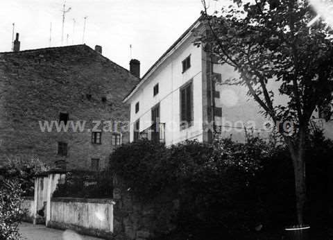 Fachada de la villa Egaña Enea