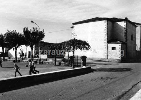 Zarauzko San Pelaioko elizaren alboko fatxada