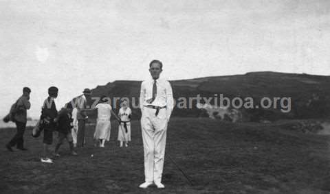 El Infante Don Alfonso en el club de golf de Zarautz
