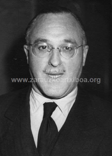 Retrato de José Luis Guinea Pinedo, concejal del ayuntamiento de Zarautz