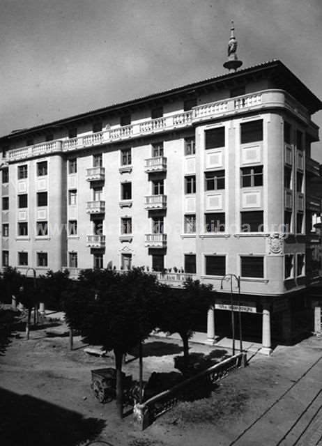 Edificio de la primera sucursal de la Caja de Ahorros Municipal de San Sebastián en Zarautz