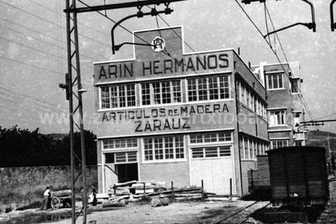 Fachada de la fábrica "Arin Hermanos" de Zarautz