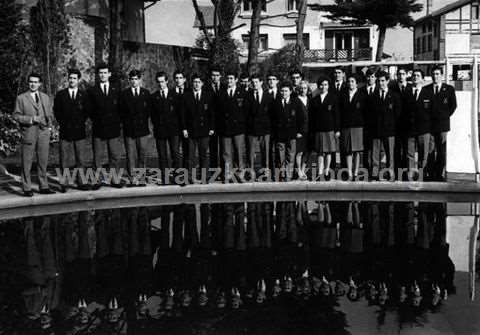 Fotografía de la promoción de 1967 de la escuela de hostelería de Zarautz