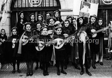 Tuna del colegio María Inmaculada de Zarautz.