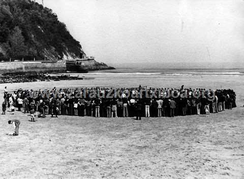 Fútbol playero en la playa de Zarautz