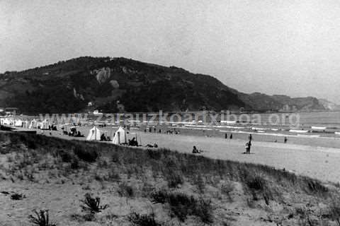 Playa de Zarautz a la altura del golf