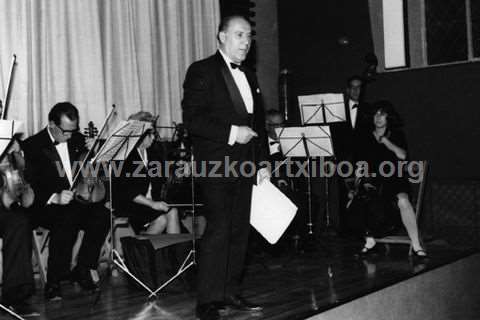 Concierto de música clásica dirigido por el compositor Francisco Escudero en Zarautz