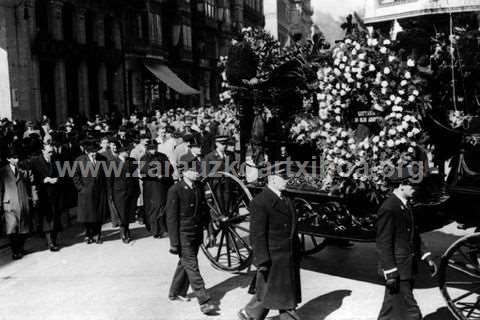 Cortejo fúnebre del arquitecto Ramón Cortázar