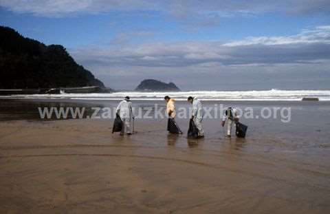 Txapapote en la playa de Zarautz