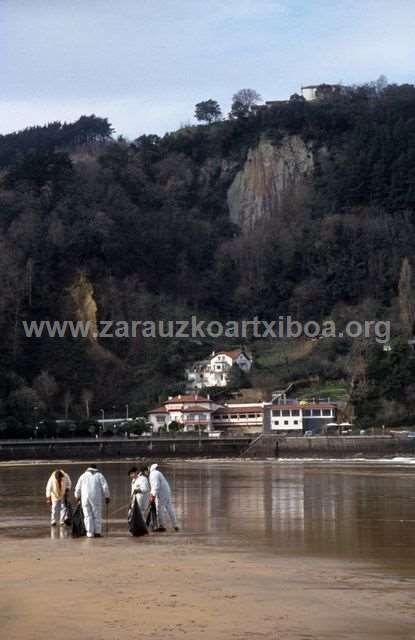 Txapapote en la playa de Zarautz