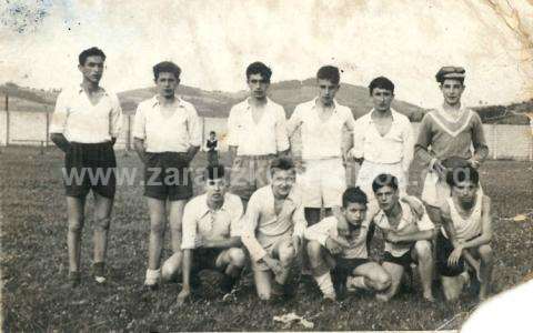 El equipo de fútbol Cachi-Bachi, campeón. Fútbol playero.