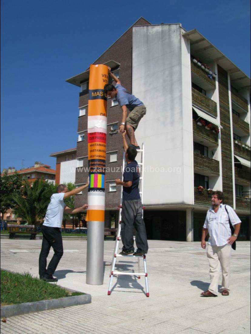 Josean Legorbururen "Hodiak hodiari dei-Coloquio de tubos"eskulturaren zaharberritzea.