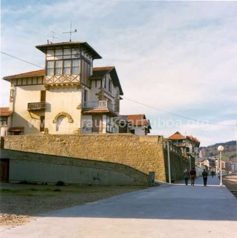 Historia del surf en Zarautz