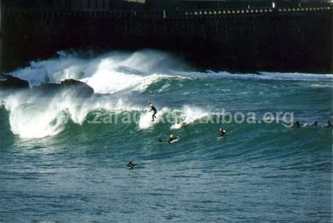 Historia del surf en Zarautz