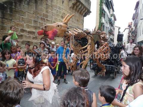 Zarauzko Nazioarteko XVII. Kale Antzerki Topaketak: Kalerki 2010