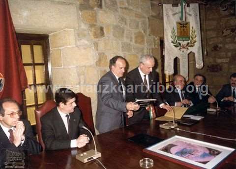 Visita de una delegación de Cardano al Campo