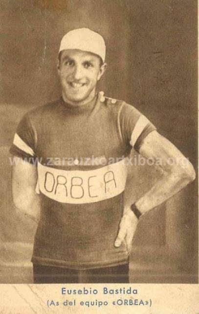 Foto de estudio de Eusebio Bastida, ciclista