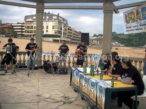 Presentación del "Udaberrifest" por parte de la Asociación de Osteleros de "Zurekin"