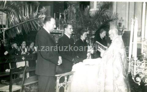 Boda de Antonio Camba y Juana Izeta, con Máximo de la Iglesia como padrino