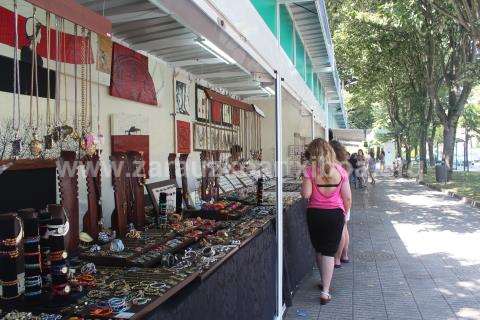 "Un mundo en Zarautz" feria de verano