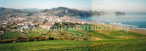 Panorámica de Zarautz desde Talaimendi. Al fondo, Getaria.